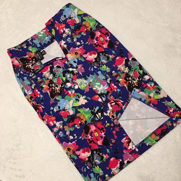 Nicole Miller Floral Scuba Pencil Skirt - Picture 5 of 5